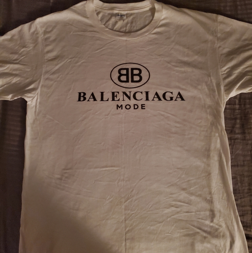 Gildan t shirt